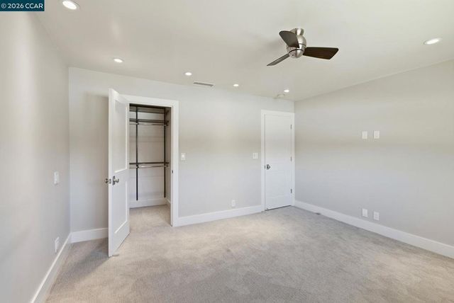 30 Miramonte Dr, Moraga, CA 94556