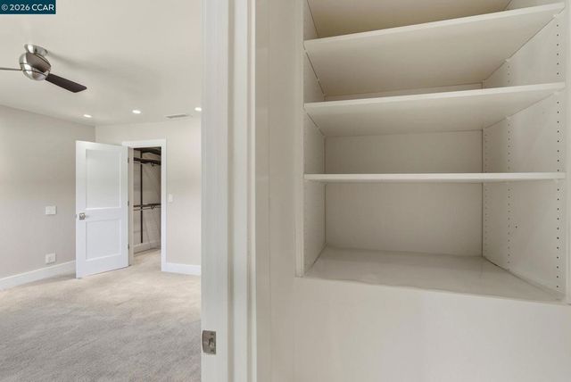30 Miramonte Dr, Moraga, CA 94556