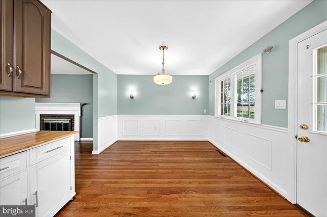 2410 LARCHWOOD RD, Wilmington, DE 19810