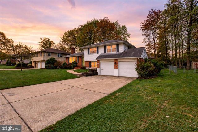 2410 LARCHWOOD RD, Wilmington, DE 19810