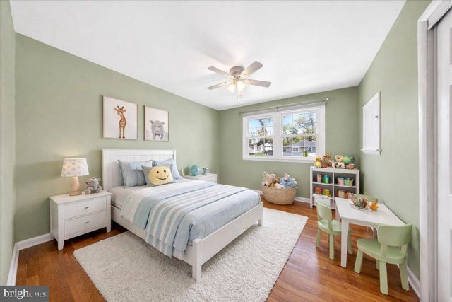 2410 LARCHWOOD RD, Wilmington, DE 19810