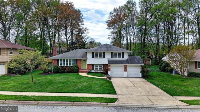 2410 LARCHWOOD RD, Wilmington, DE 19810