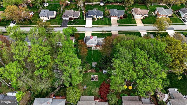 2410 LARCHWOOD RD, Wilmington, DE 19810