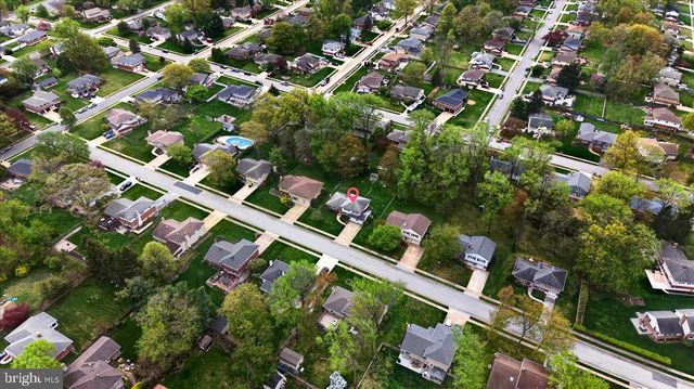 2410 LARCHWOOD RD, Wilmington, DE 19810