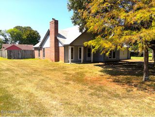 101 Carrie Avenue, Crystal Springs, MS 39059