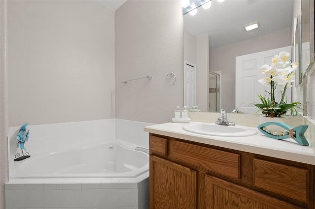 826 ANDALUSIA LOOP, Davenport, FL 33837