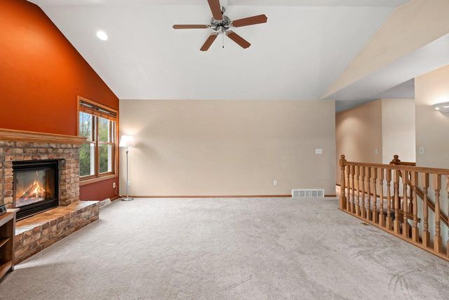 1890 WHITE WOLF LANE, Kaukauna, WI 54130