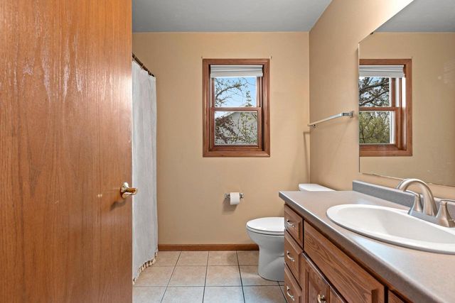1890 WHITE WOLF LANE, Kaukauna, WI 54130