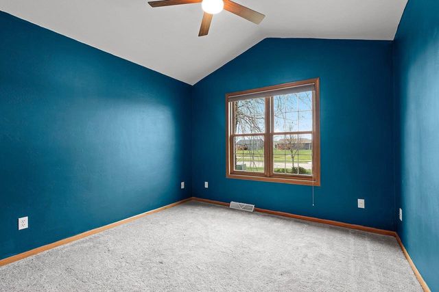 1890 WHITE WOLF LANE, Kaukauna, WI 54130