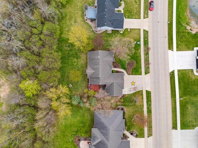 1890 WHITE WOLF LANE, Kaukauna, WI 54130