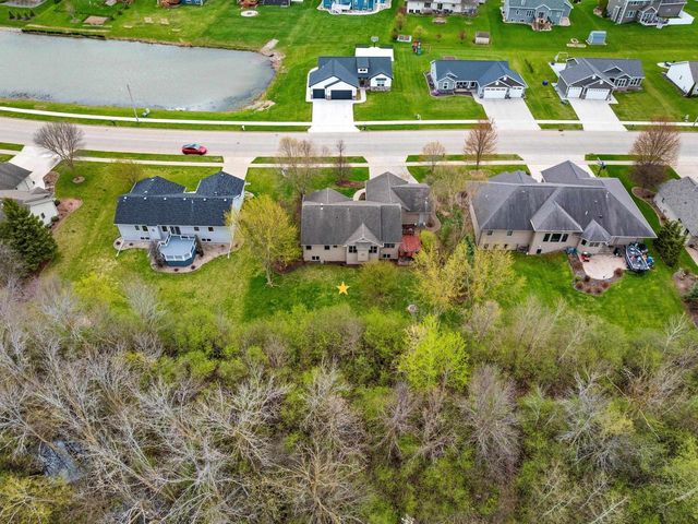 1890 WHITE WOLF LANE, Kaukauna, WI 54130