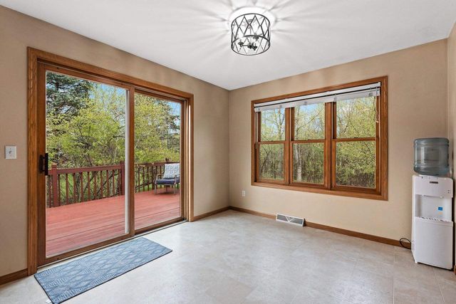 1890 WHITE WOLF LANE, Kaukauna, WI 54130