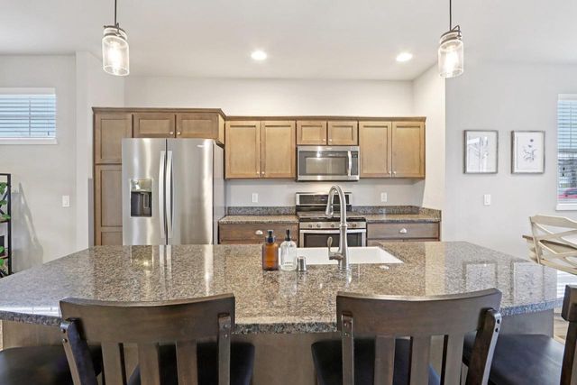 117 Crooked Tree Circle, Deforest, WI 53532