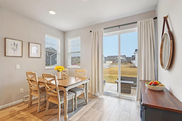 117 Crooked Tree Circle, Deforest, WI 53532