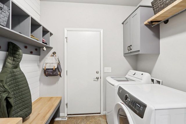 117 Crooked Tree Circle, Deforest, WI 53532