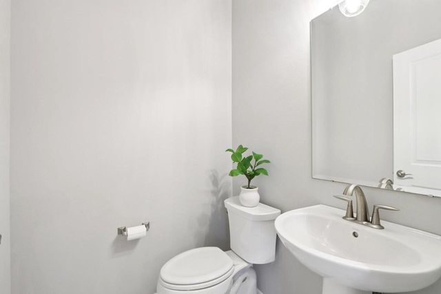 117 Crooked Tree Circle, Deforest, WI 53532