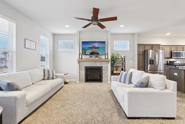 117 Crooked Tree Circle, Deforest, WI 53532