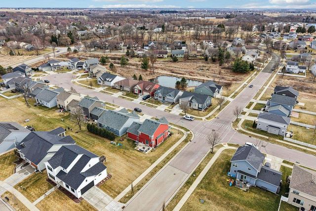 117 Crooked Tree Circle, Deforest, WI 53532