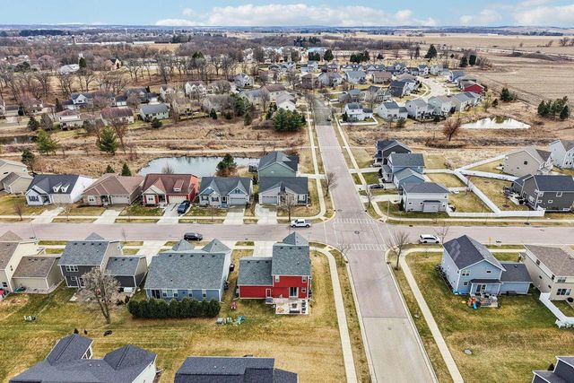 117 Crooked Tree Circle, Deforest, WI 53532