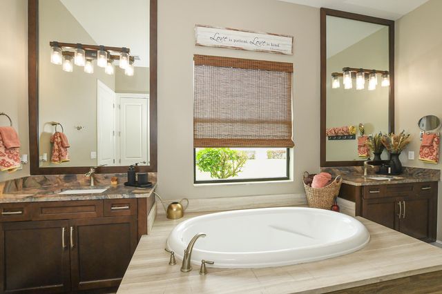 3045 NW Radcliffe Way, Palm City, FL 34990