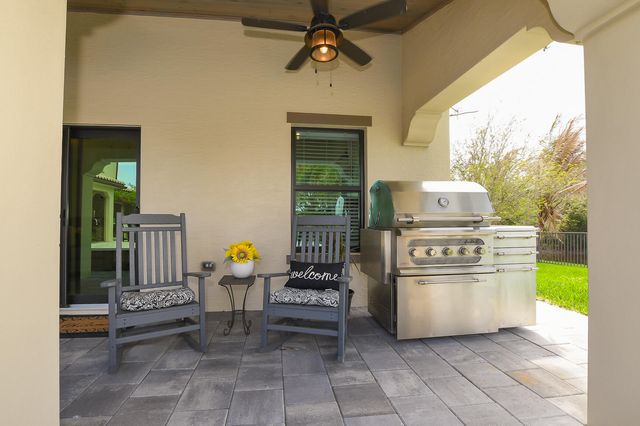 3045 NW Radcliffe Way, Palm City, FL 34990