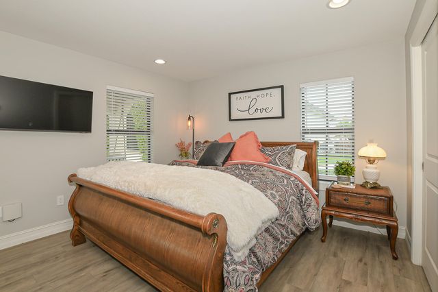 3045 NW Radcliffe Way, Palm City, FL 34990