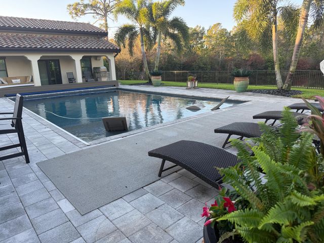 3045 NW Radcliffe Way, Palm City, FL 34990