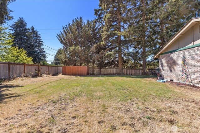 15103 1510 15th Avenue E, Tacoma, WA 98445