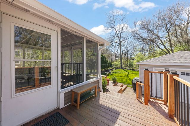 296 Kenilworth Avenue, Glen Ellyn, IL 60137