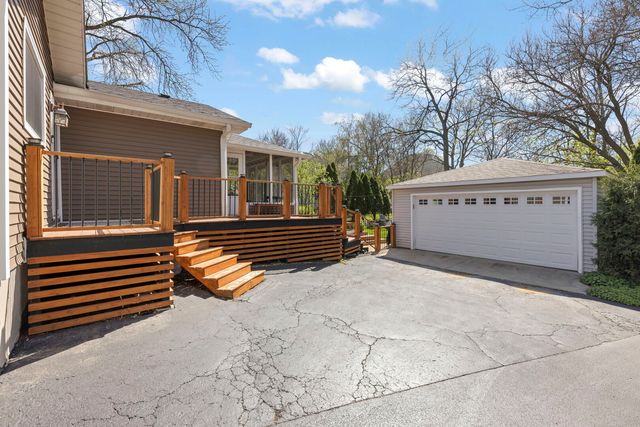 296 Kenilworth Avenue, Glen Ellyn, IL 60137