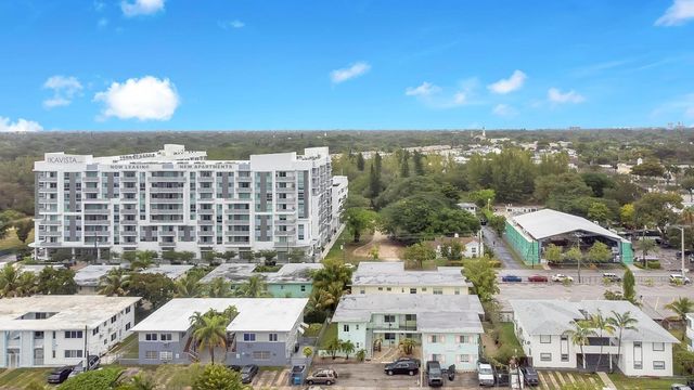 521 NE 82nd Terrace 9, Miami, FL 33138