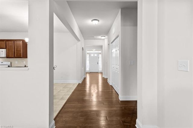 4320 Crosspointe Lane, Kernersville, NC 27284