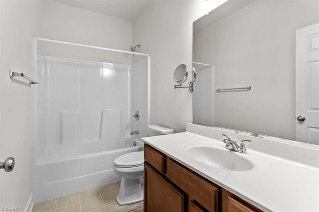 4320 Crosspointe Lane, Kernersville, NC 27284