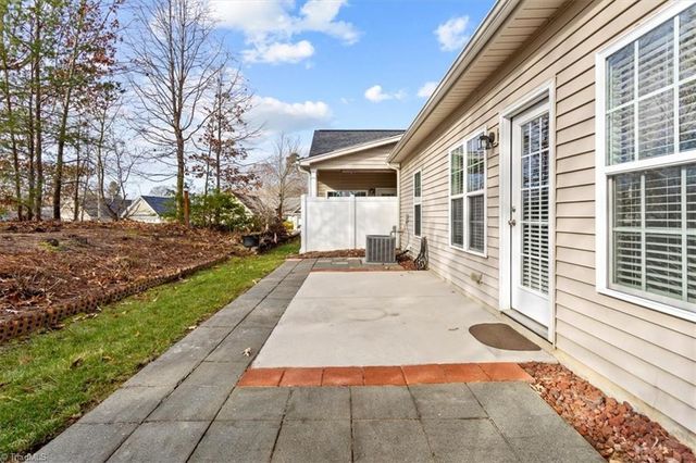 4320 Crosspointe Lane, Kernersville, NC 27284