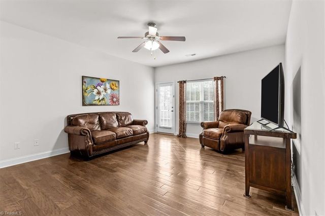 4320 Crosspointe Lane, Kernersville, NC 27284