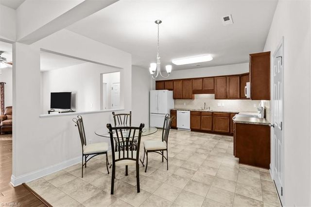 4320 Crosspointe Lane, Kernersville, NC 27284