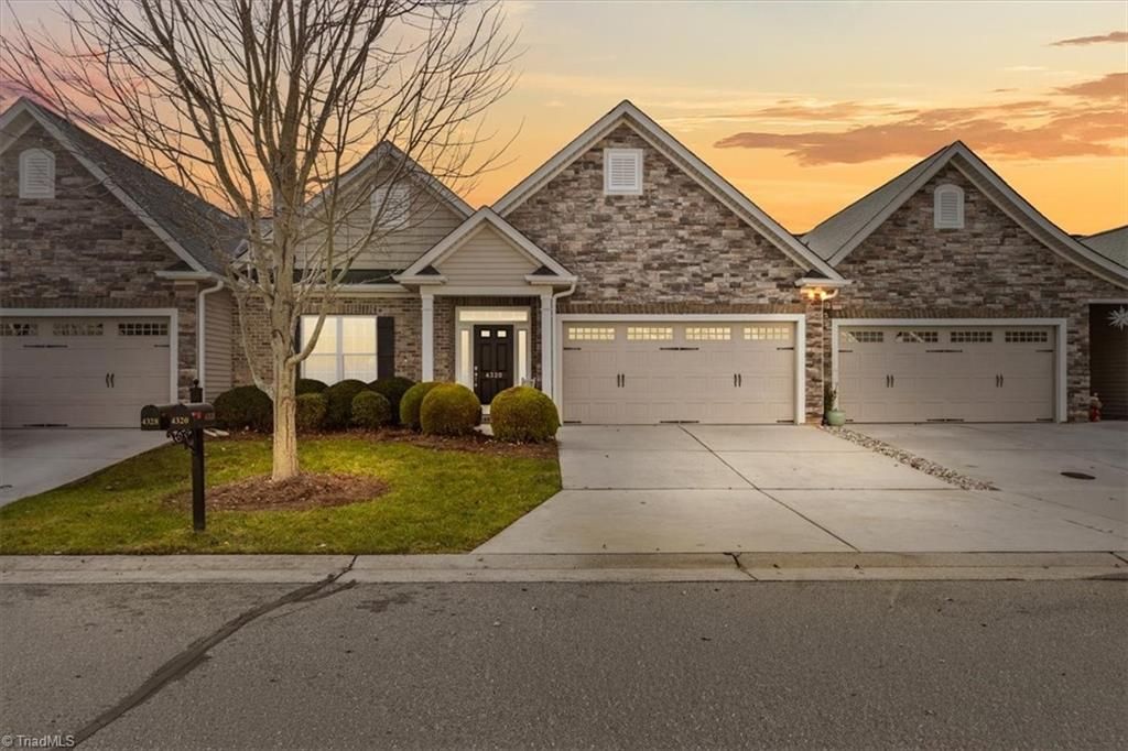 4320 Crosspointe Lane, Kernersville, NC 27284