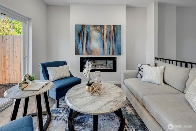 8904 NE 173rd Place #A, Bothell, WA 98011