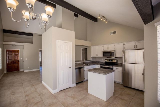 1820 E Secretariat Drive, Tempe, AZ 85284