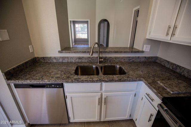 1820 E Secretariat Drive, Tempe, AZ 85284