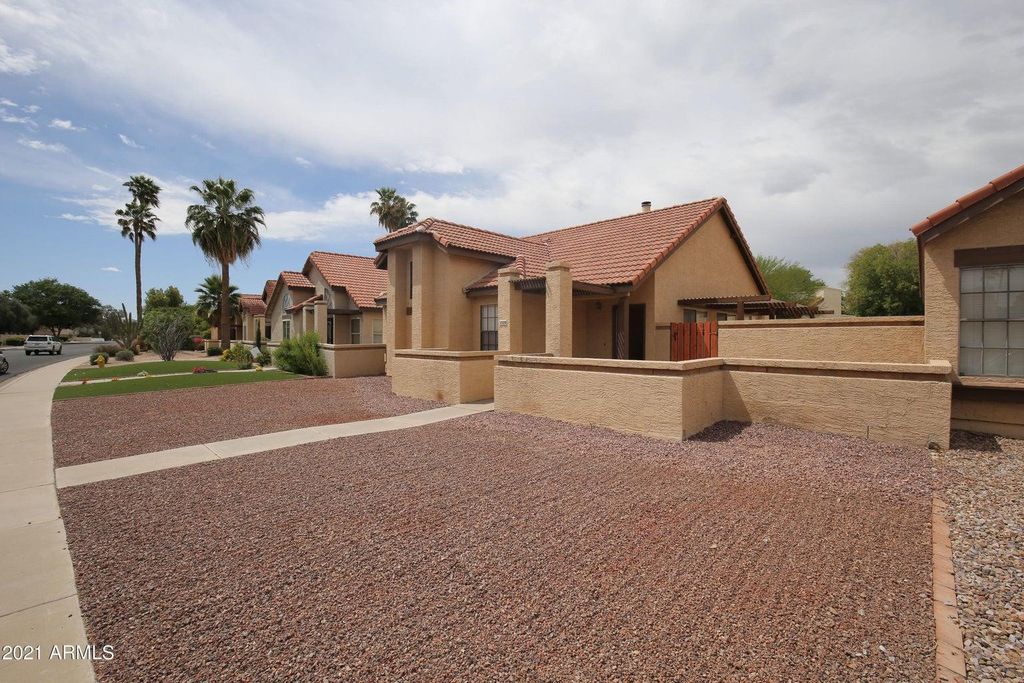1820 E Secretariat Drive, Tempe, AZ 85284