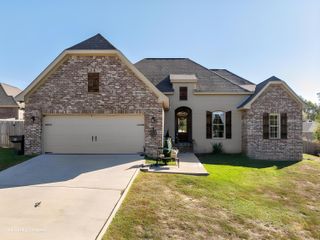 8 Canyon Oak, Hattiesburg, MS 39402