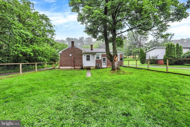7712 APPLEBY RD, Harrisburg, PA 17112