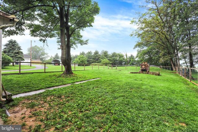 7712 APPLEBY RD, Harrisburg, PA 17112