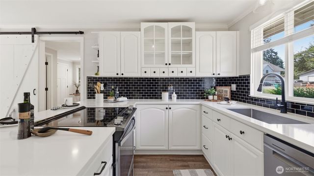9006 210th Place NE, Redmond, WA 98053