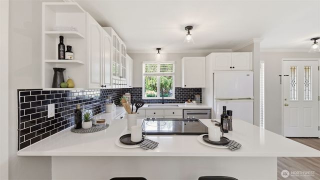 9006 210th Place NE, Redmond, WA 98053