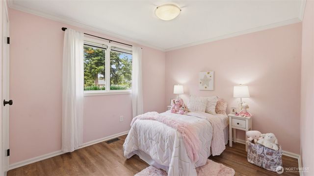 9006 210th Place NE, Redmond, WA 98053