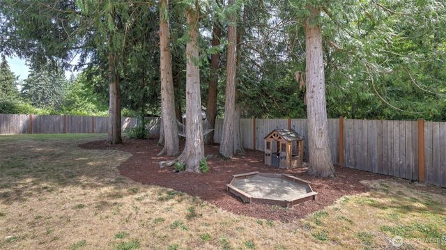 9006 210th Place NE, Redmond, WA 98053