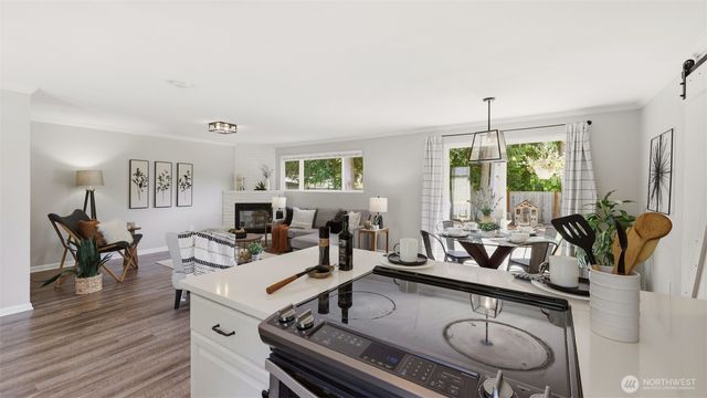 9006 210th Place NE, Redmond, WA 98053
