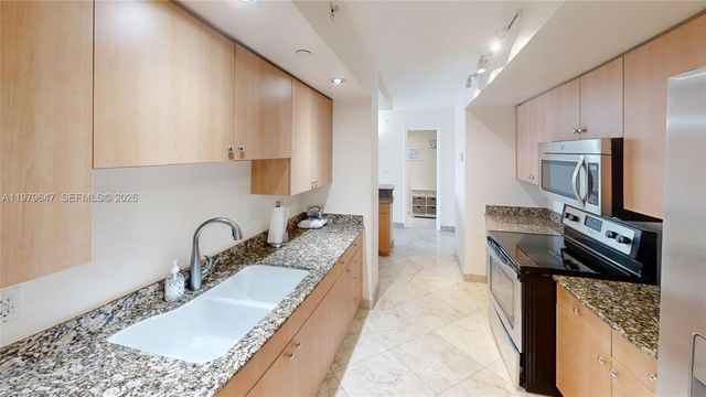 6917 Collins Ave 1620, Miami Beach, FL 33141